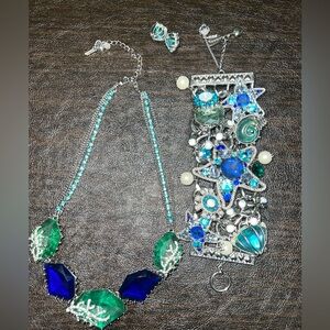 Betsey Johnson Iconic Gem statement necklace, bracelet and earrings set